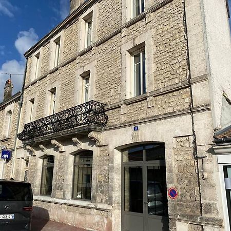 Superbe Studio Centre Ville * Clim * Wifi * Haut De Gamme * Ангулем Экстерьер фото