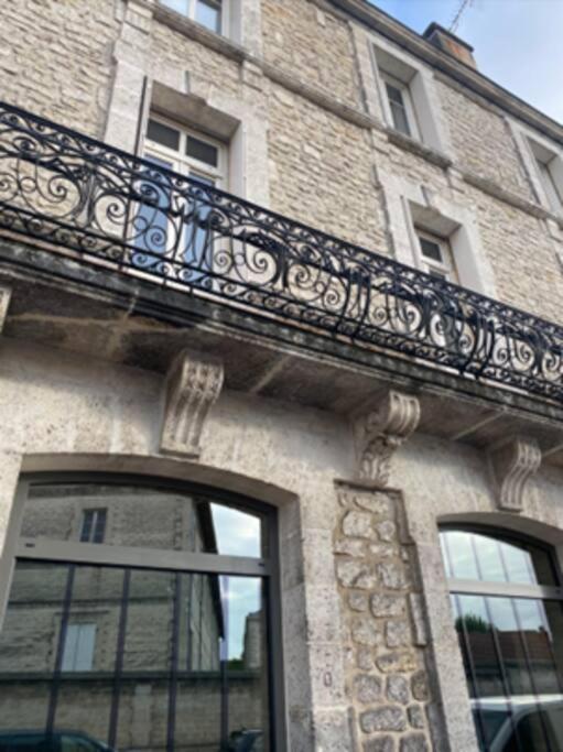 Superbe Studio Centre Ville * Clim * Wifi * Haut De Gamme * Ангулем Экстерьер фото